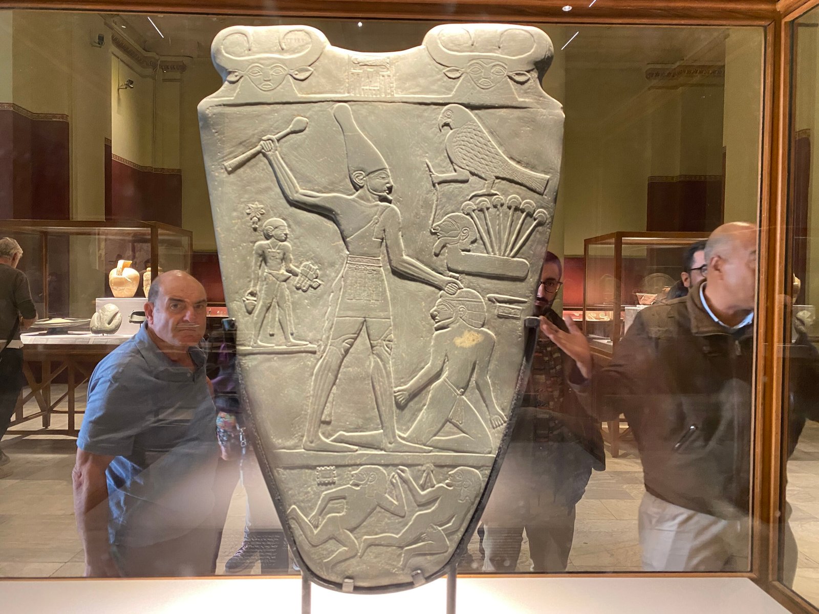Narmer Palette, JE 32169, showing King Narmer wearing the White Crown and raising a mace over a defeated enemy, Egyptian Museum in Cairo